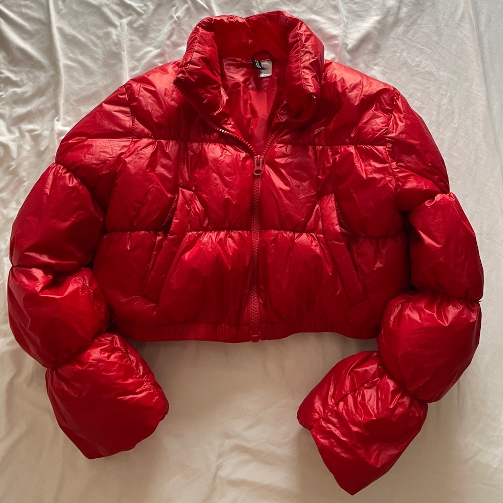 H&M crop puffer jacket in Red